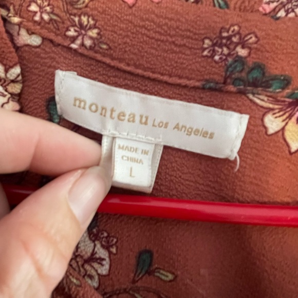 Ladies large medium length short sleeve dress with ruffle sleeves for any season - Picture 2 of 2